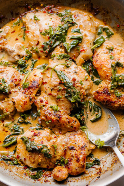 One Pot Creamed Spinach Chicken | Easy Weeknight Recipes