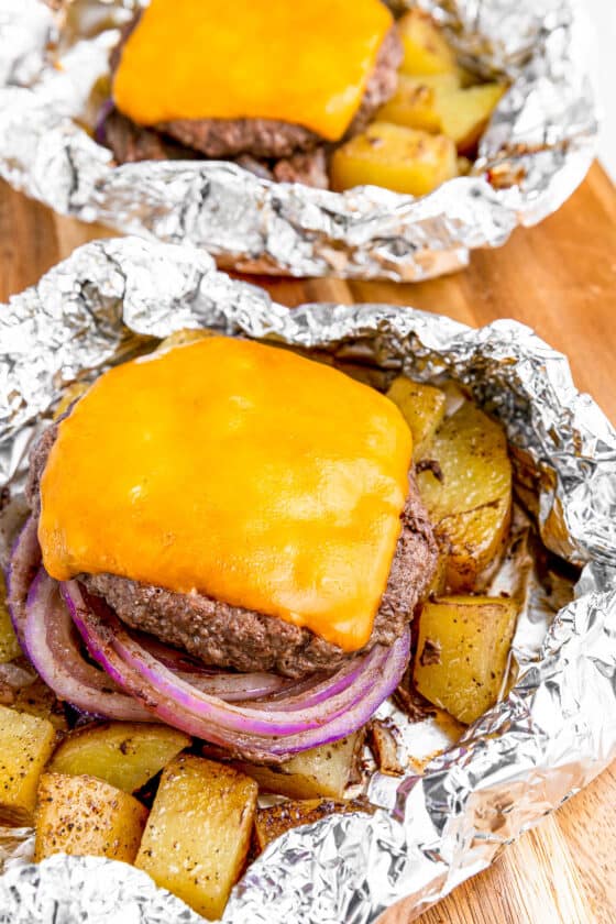 Cheeseburgers in Foil with Veggies and Potatoes