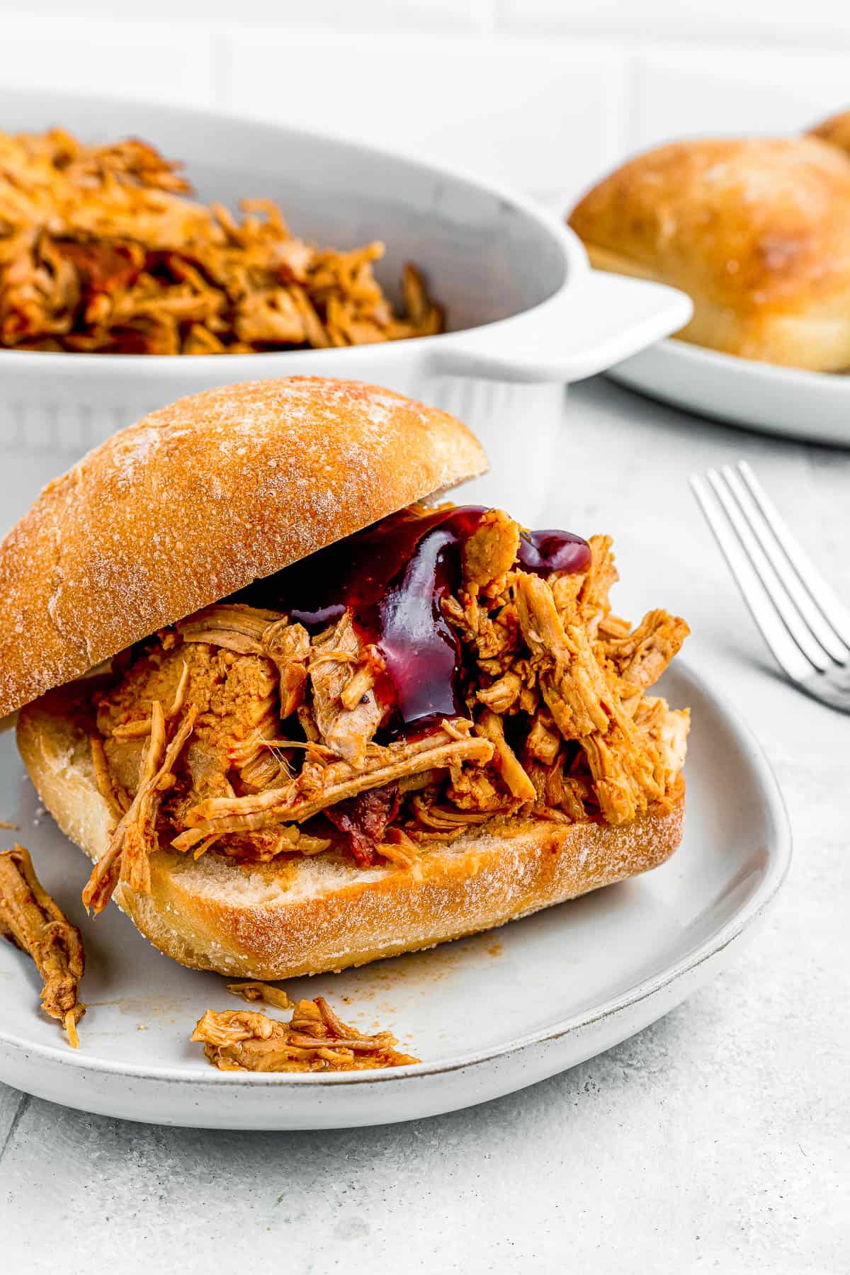 sandwich buns with pulled pork