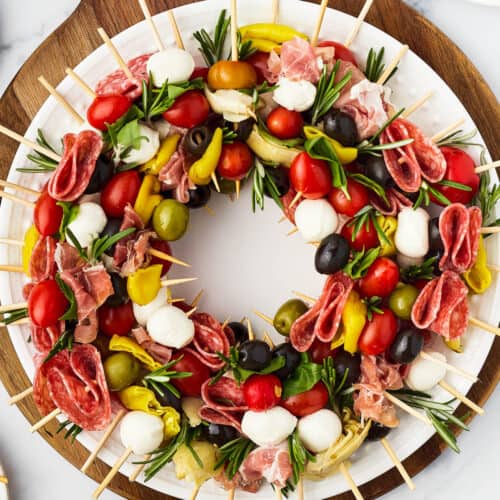 Holiday Antipasto Wreath | Easy Weeknight Recipes