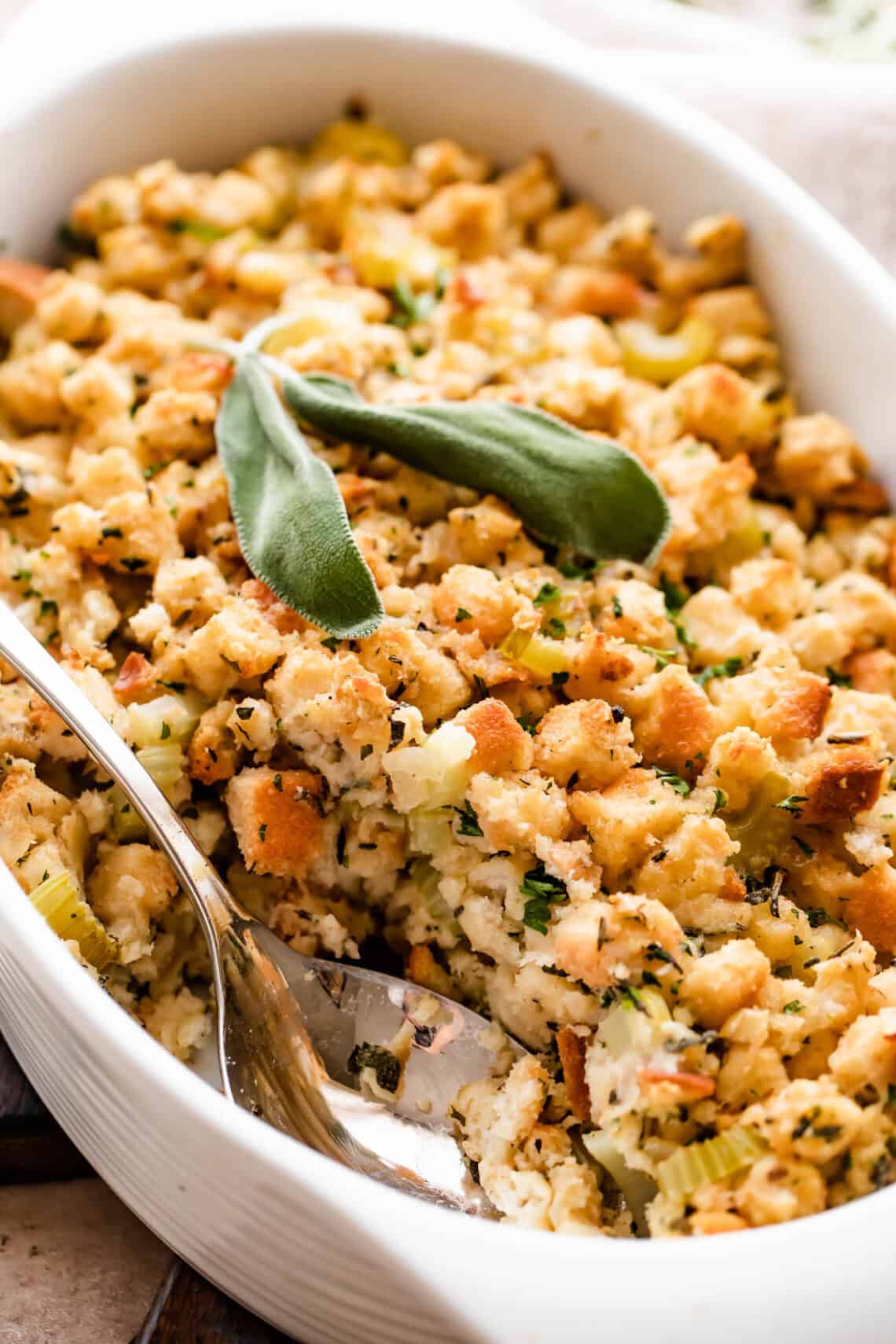 Easy Herb Stuffing Recipe | Easy Weeknight Recipes