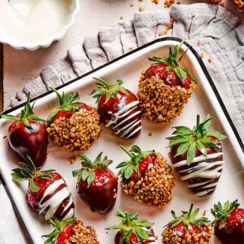 Easy Chocolate Covered Strawberries