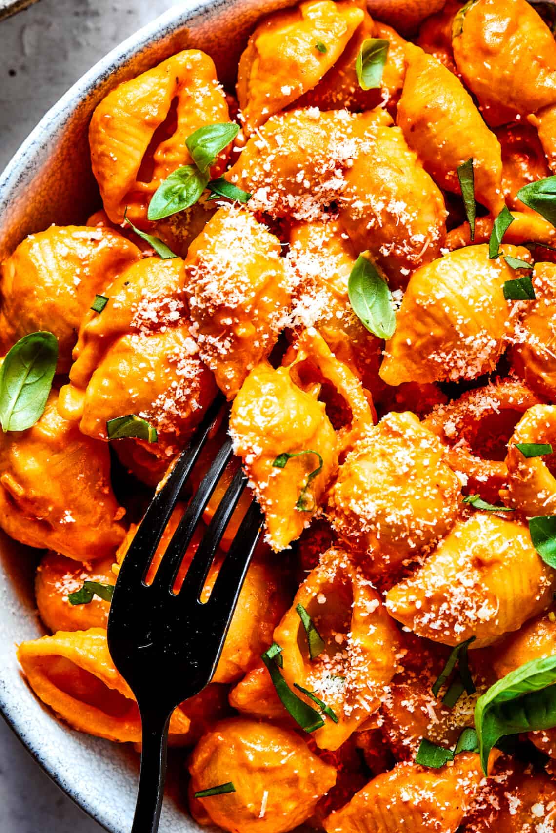 Gigi Hadid Pasta (Spicy Vodka Pasta) | Easy Weeknight Recipes