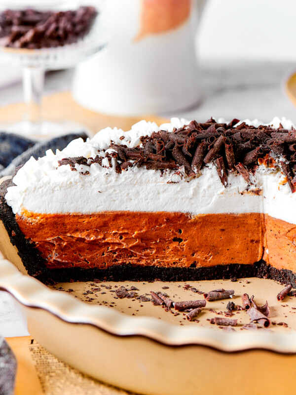 Pie in a plate with a layer of chocolate and a top layer of vanilla.