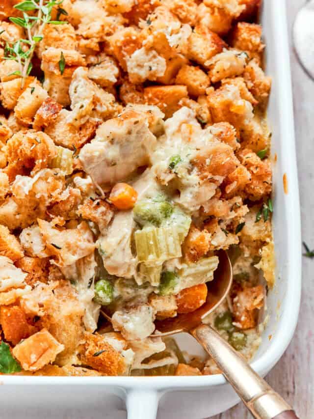 One Pot Creamed Spinach Chicken | Easy Weeknight Recipes